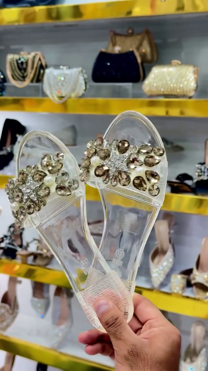 ✨👡 Premium Transparent Crystal Embellished Women's Flat Sandals