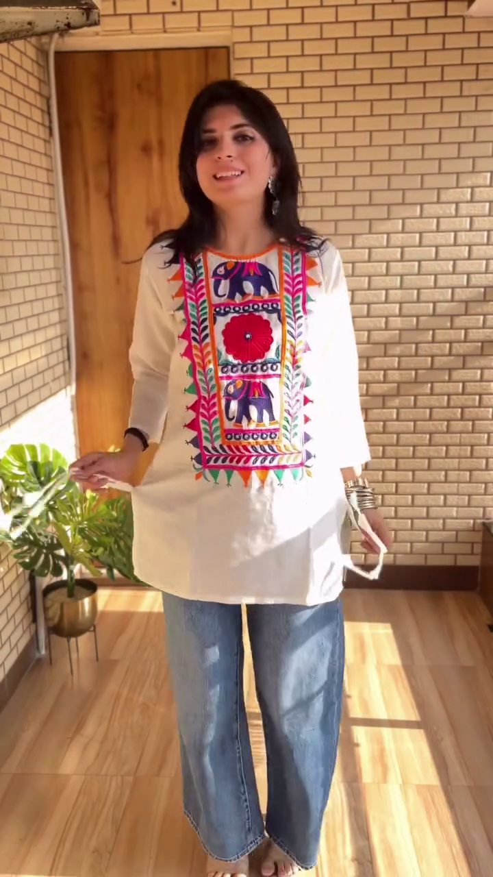 🌸✨ Elegant Ethnic Elephant Embroidered Women’s Kurti