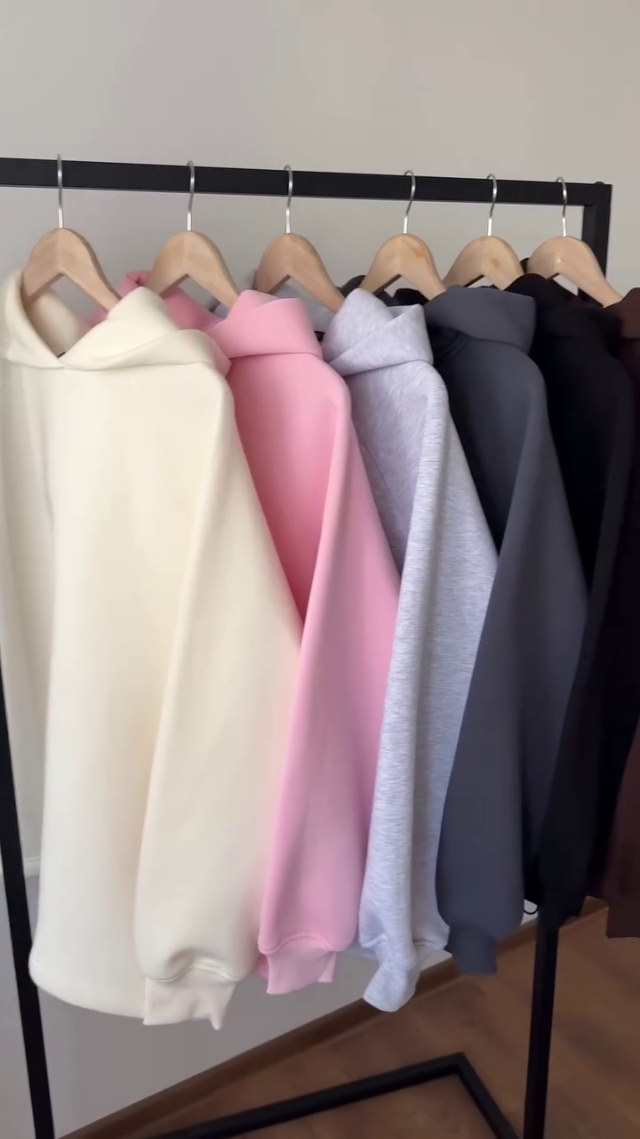 💗 Premium Minimalist Pullover Hoodie – Classic Solid Streetwear Sweatshirt