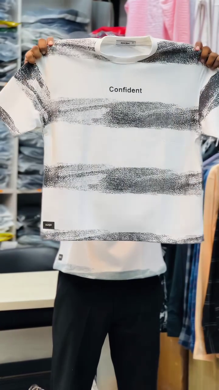 🤍 Premium Urban Striped Oversized T-Shirt – Stylish Contrast Brush-Stripe Casual Streetwear Tee