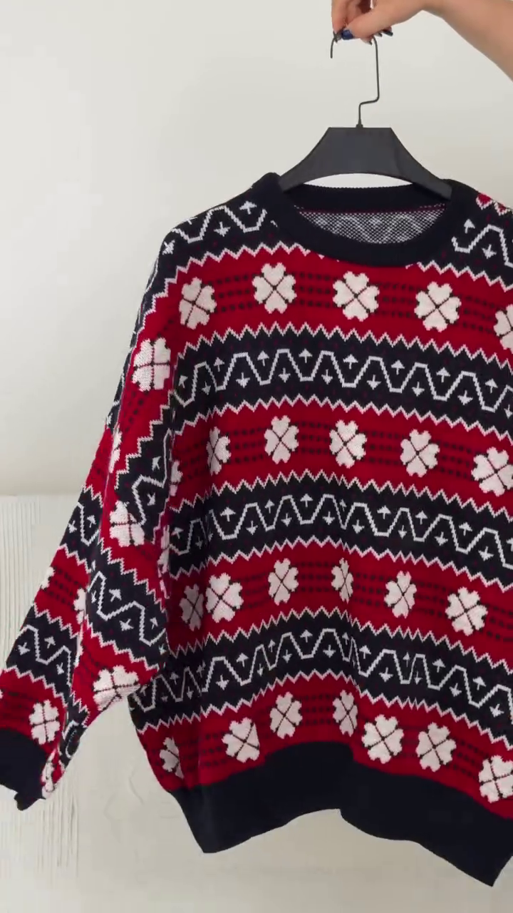 ❤️🤍 Premium Women’s Red & Cream Striped Polo Sweater – Chic Winter Fashion